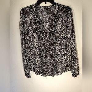 Lucky Brand Button Down Black and White Print Blouse Size Medium